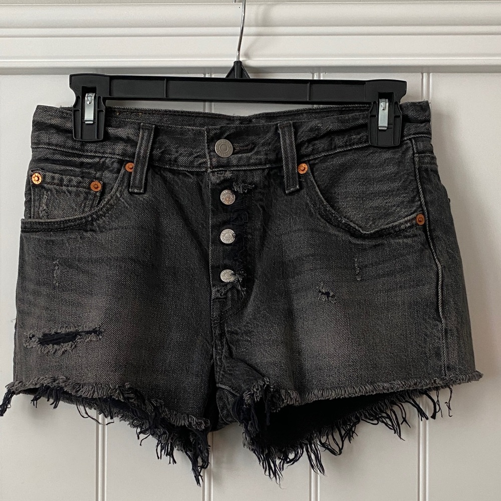 Levi's 501 distressed exposed button fly jeans shorts sz 25
